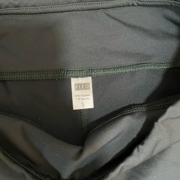 Fleo exercise shorts in forest green - Picture 4 of 4